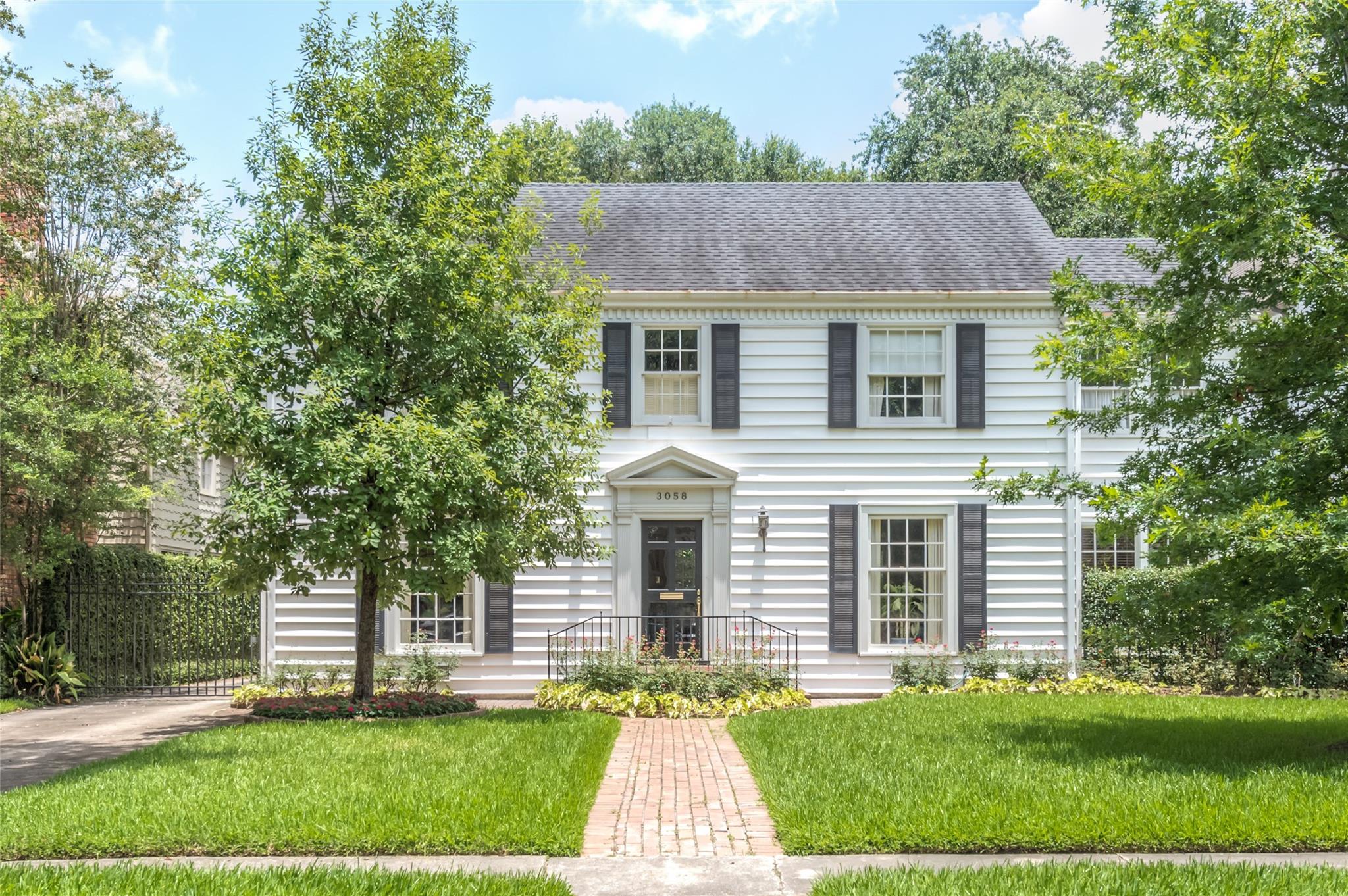 Front elevation of 3058 Locke Ln